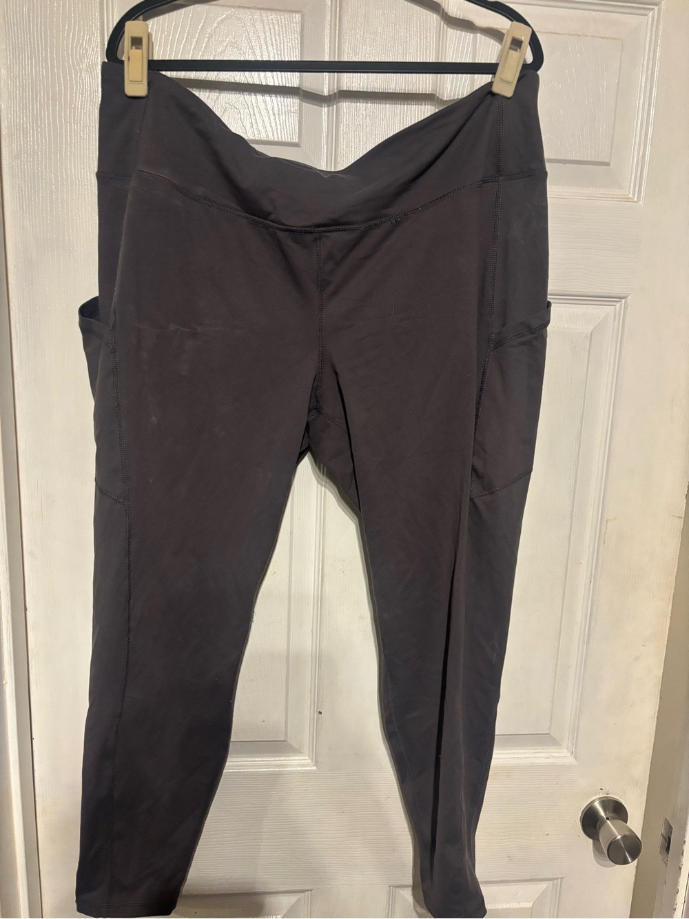 Women’s Black Active Leggings with Side Pockets